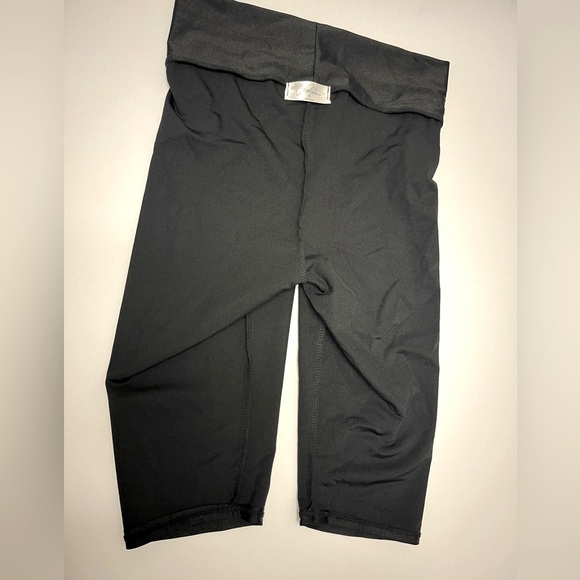 NWOT ⚜️🖤⚜️ Laina Rauma black biker shorts - Picture 7 of 12